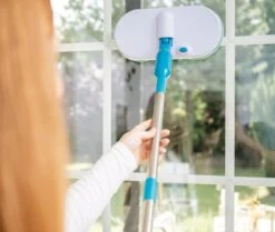 Mediashop Hurricane Floating Mop Elektrische Dweil - Oplaadbare Vloerwisser Voor Dweilen, Schrobben En Boenen - Met 2x 3 Microvezelpads 29 Mediashop Hurricane Floating Mop Elektrische Dweil - Oplaadbare Vloerwisser Voor Dweilen, Schrobben En Boenen - Met 2x 3 Microvezelpads -Huishoudelijke Benodigdheden 1200x1014 7