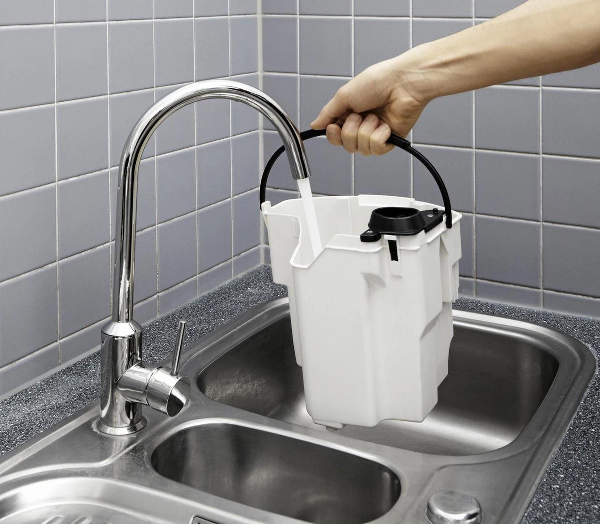 Kärcher SE 6.100 Tapijtreiniger - 1400W - 4L - Nat En Droog 4 Kärcher SE 6.100 Tapijtreiniger - 1400W - 4L - Nat En Droog - Afbeelding 4