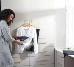 Russell Hobbs Steam Genie 2-in-1 Kledingstomer & Strijkijzer In 1 - 28370-56 -Huishoudelijke Benodigdheden 1200x1090 5