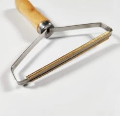 NIIYEBU Pluizenverwijderaar - Kleding Ontpluizer - Voor Tapijt - Verwijdert Pluisjes - Huisdierhaar Verwijderaar - Lint Remover - Hout - Makkelijk Mee Te Nemen -Huishoudelijke Benodigdheden 1200x1161 16