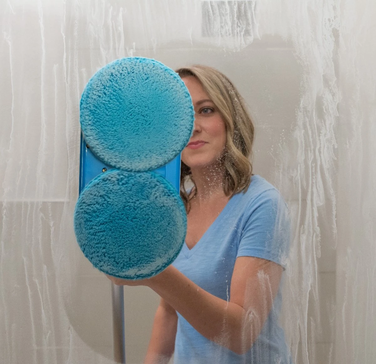 Mediashop Hurricane Floating Mop Elektrische Dweil - Oplaadbare Vloerwisser Voor Dweilen, Schrobben En Boenen - Met 2x 3 Microvezelpads 15 Mediashop Hurricane Floating Mop Elektrische Dweil - Oplaadbare Vloerwisser Voor Dweilen, Schrobben En Boenen - Met 2x 3 Microvezelpads - Afbeelding 15