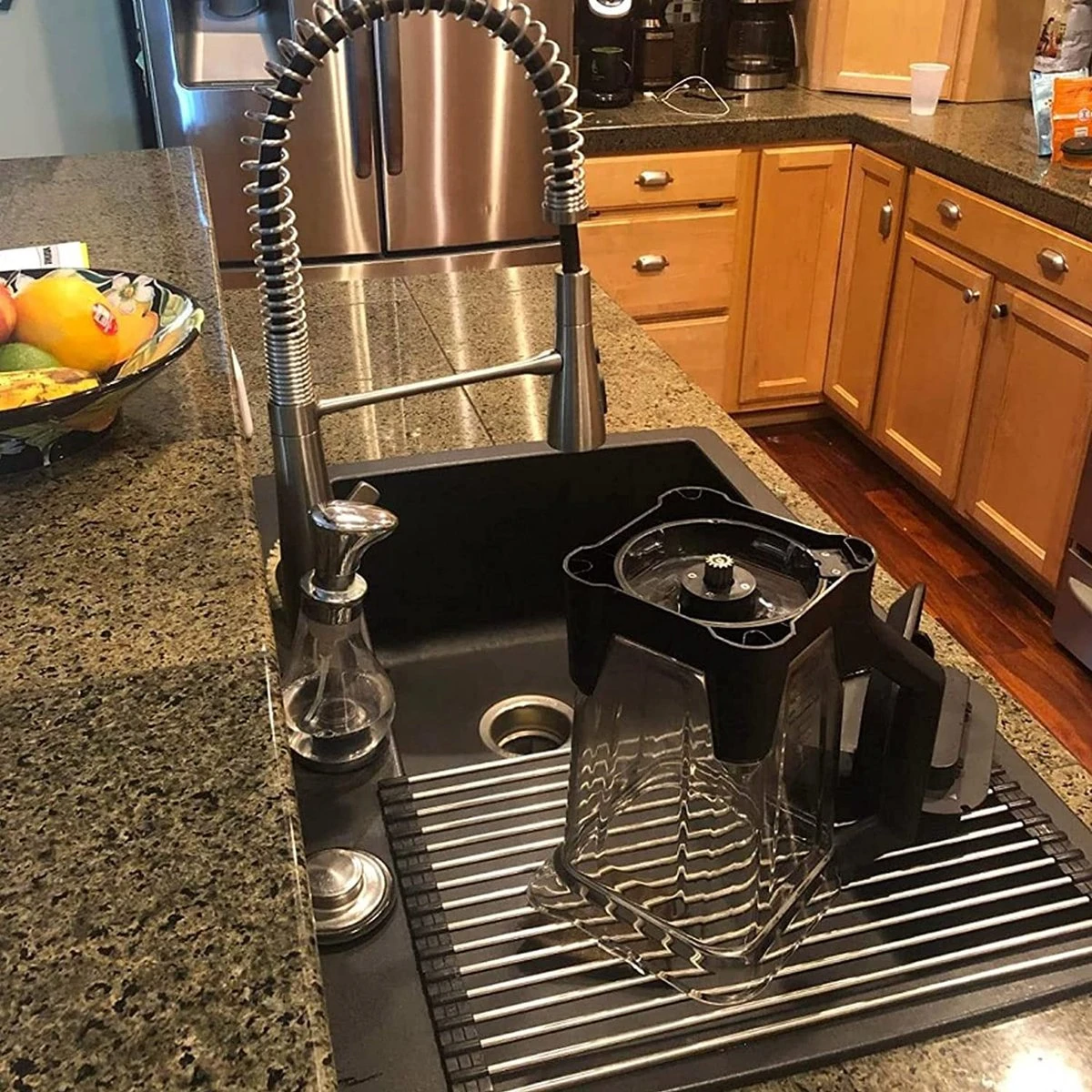 IBright Oprolbare Afdruiprek - Pannen Rooster Hittebestendig - Afdruiprooster - Pannenonderzetter - RVS Zwart 4 IBright Oprolbare Afdruiprek - Pannen Rooster Hittebestendig - Afdruiprooster - Pannenonderzetter - RVS Zwart - Afbeelding 4