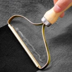 IGOODS Pluizenverwijderaar Pluiskam - Ontpluizer - Pluisscheerapparaat - 13 IGOODS Pluizenverwijderaar Pluiskam - Ontpluizer - Pluisscheerapparaat - -Huishoudelijke Benodigdheden 1200x1200 1689