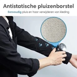 Lifeproducts Oplaadbare Pluizenverwijderaar - Elektrische Kledingontpluizer Met Antistatische Pluizenborstel - Oplaadbaar - Pluizendief Inclusief 3 Extra Mesjes - Zwart -Huishoudelijke Benodigdheden 1200x1200 1788