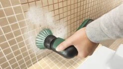 Bosch Universal Brush - Snoerloze Reiningsborstel 13 Bosch Universal Brush - Snoerloze Reiningsborstel -Huishoudelijke Benodigdheden 1200x675 14