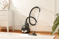 Swiss Pro+ | Stofzuiger Zonder Zak 1500W - Stofzuiger Cyclonische Vaccuum 1500W - 8.5 Meter Actieradius - Dier Vriendelijk - Nieuw Model - Limited Edition -Huishoudelijke Benodigdheden 1200x799 105