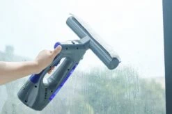 Swiss Pro+ Ruitenreiniger 3 In 1 WV 2 Blue Edition Window Vac - Ca. 120 M² - Waterzuiger - Incl. Smalle Zuigmond - Oplaadbaar - Raamwisser - Streeploos - Clicksystem - 2 Microvezeldoekjes - Met Sprayfunctie - Low Noise - Hepafilter 11 Swiss Pro+ Ruitenreiniger 3 In 1 WV 2 Blue Edition Window Vac - Ca. 120 M² - Waterzuiger - Incl. Smalle Zuigmond - Oplaadbaar - Raamwisser - Streeploos - Clicksystem - 2 Microvezeldoekjes - Met Sprayfunctie - Low Noise - Hepafilter -Huishoudelijke Benodigdheden 1200x799 119