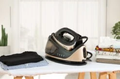 Swiss Pro+ -Stoomstrijkijzer Met Stoomgenerator - Iron - Keramische Zoolplaat - 2700W - Black/Gold - PefectCare Performer 19 Swiss Pro+ -Stoomstrijkijzer Met Stoomgenerator - Iron - Keramische Zoolplaat - 2700W - Black/Gold - PefectCare Performer -Huishoudelijke Benodigdheden 1200x799 82