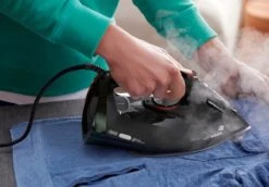 Philips Azur GC4567/80 - Stoomstrijkijzer 27 Philips Azur GC4567/80 - Stoomstrijkijzer -Huishoudelijke Benodigdheden 1200x836 6