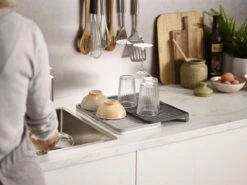 Joseph Joseph - Tier - Afdruipmat - Uitschuifbaar - Grijs -Huishoudelijke Benodigdheden 1200x900 52