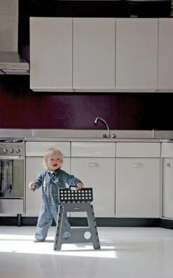 PUHLMANN - Inklapbare Kruk, JAMES, Plastic, Grijs, 40 Cm Hoog, Max 90 Kilo -Huishoudelijke Benodigdheden 746x1200 1