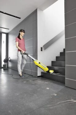 Kärcher Floor Cleaner FC 5 - Vloerreiniger - Geel - Versie 2019 23 Kärcher Floor Cleaner FC 5 - Vloerreiniger - Geel - Versie 2019 -Huishoudelijke Benodigdheden 800x1200 11