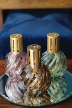 Ashleigh & Burwood Lampenolie Geurolie - Freesia & Orchid 250 Ml 10 Ashleigh & Burwood Lampenolie Geurolie - Freesia & Orchid 250 Ml -Huishoudelijke Benodigdheden 800x1200 56